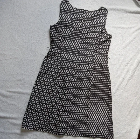 DUE per DUE Veste Silver & Black Dot Sleeveless Silk Dress size 14 - Picture 2 of 5